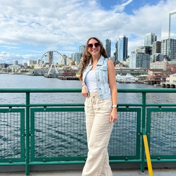 Meet your Posher, Shelby - Picture 1 of 4